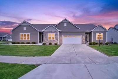 7906 W Park Circle Way, Franklin, WI 53132 - Photo 33