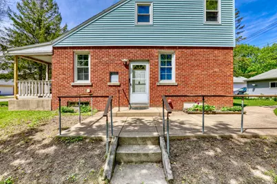 180 E Henry Clay St, Whitefish Bay, WI 53217 - Photo 27