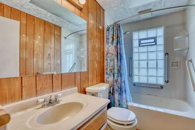 180 E Henry Clay St, Whitefish Bay, WI 53217 - Photo 15