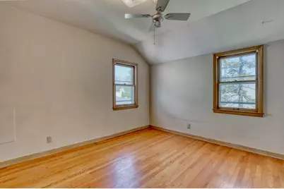 180 E Henry Clay St, Whitefish Bay, WI 53217 - Photo 19