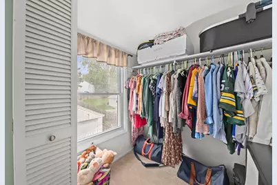 7926 W Wright St, Wauwatosa, WI 53213 - Photo 21