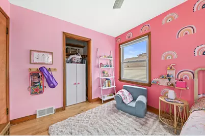 7926 W Wright St, Wauwatosa, WI 53213 - Photo 15