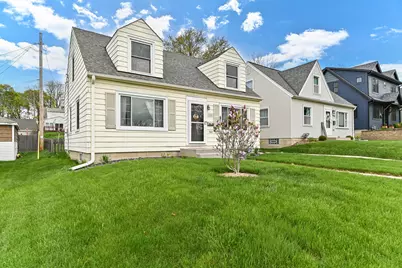 7926 W Wright St, Wauwatosa, WI 53213 - Photo 37
