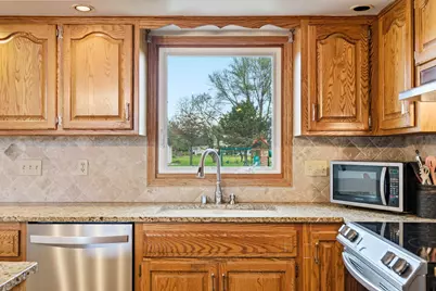 642  Small Farm Rd, Mukwonago, WI 53149 - Photo 21