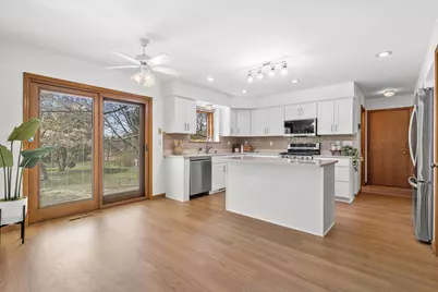 921 E Park Blvd, Oak Creek, WI 53154 - Photo 13