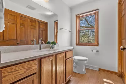 921 E Park Blvd, Oak Creek, WI 53154 - Photo 19