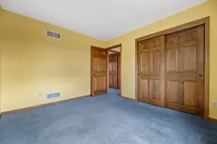 921 E Park Blvd, Oak Creek, WI 53154 - Photo 33