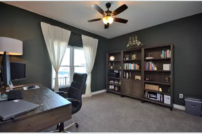 1358  Scenic Pointe Ct, Hartford, WI 53027 - Photo 13