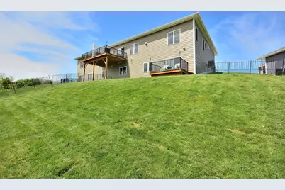 1358  Scenic Pointe Ct, Hartford, WI 53027 - Photo 33