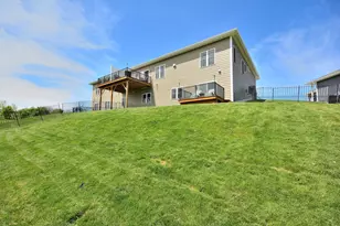 1358 Scenic Pointe Ct, Hartford, WI 53027 - Photo 33