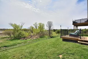 1358 Scenic Pointe Ct, Hartford, WI 53027 - Photo 31