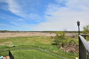 1358 Scenic Pointe Ct, Hartford, WI 53027 - Photo 27
