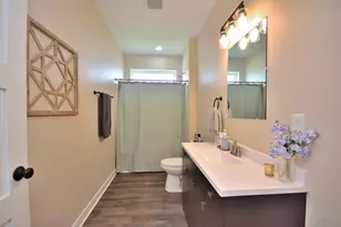 1358 Scenic Pointe Ct, Hartford, WI 53027 - Photo 15