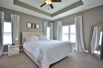 1358  Scenic Pointe Ct, Hartford, WI 53027 - Photo 9