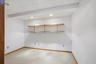 N68W14817 Prudence Dr, Menomonee Falls, WI 53051 - Photo 23