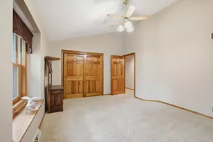 N68W14817 Prudence Dr, Menomonee Falls, WI 53051 - Photo 15