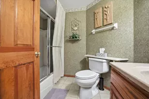N68W14817 Prudence Dr, Menomonee Falls, WI 53051 - Photo 19