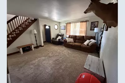 909 S 25th St, Manitowoc, WI 54220 - Photo 5