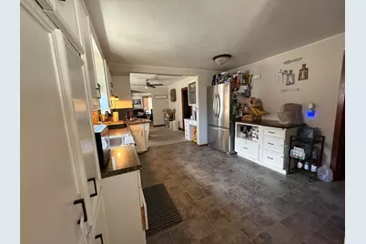 909 S 25th St, Manitowoc, WI 54220 - Photo 9