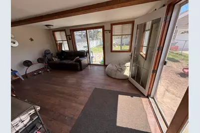 909 S 25th St, Manitowoc, WI 54220 - Photo 23