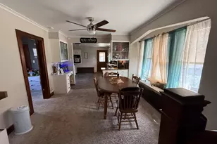 909 S 25th St, Manitowoc, WI 54220 - Photo 11