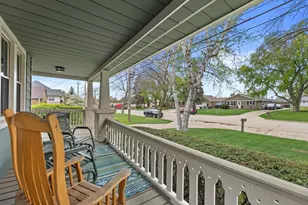 9015 W Cold Spring Rd, Greenfield, WI 53228 - Photo 11