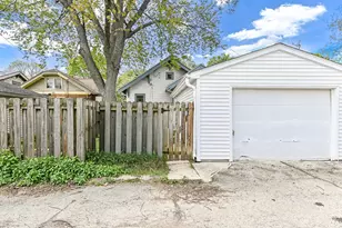 2212 N 57th St, Milwaukee, WI 53208 - Photo 29