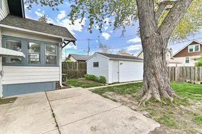 2212 N 57th St, Milwaukee, WI 53208 - Photo 25
