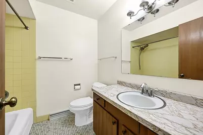 921  Greenwich Dr, Madison, WI 53711 - Photo 15