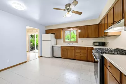 921  Greenwich Dr, Madison, WI 53711 - Photo 13