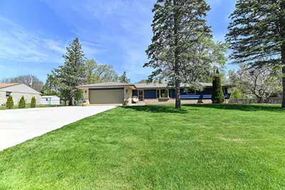 15860  Brookhill Dr, Brookfield, WI 53005 - Photo 3