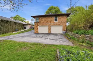 10035 W Highwood Ave, Wauwatosa, WI 53222 - Photo 17