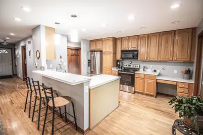 7222 W Mequon Square Dr #2, Mequon, WI 53092 - Photo 3