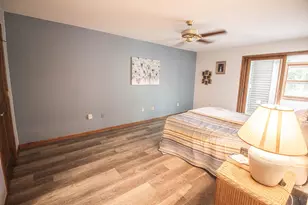 7222 W Mequon Square Dr, Mequon, WI 53092 - Photo 17