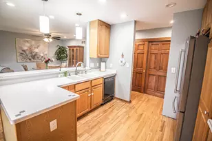 7222 W Mequon Square Dr, Mequon, WI 53092 - Photo 15