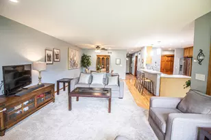 7222 W Mequon Square Dr, Mequon, WI 53092 - Photo 33