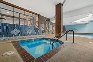 1633 N Prospect Ave, Milwaukee, WI 53202 - Photo 21