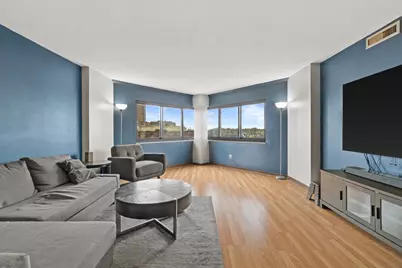 1633 N Prospect Ave #4C, Milwaukee, WI 53202 - Photo 3