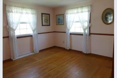615  Rohda Dr, Racine, WI 53185 - Photo 7