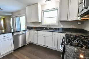 8004 103rd Ave, Pleasant Prairie, WI 53158 - Photo 5