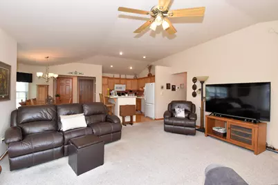 N97W14151  Knollcrest Cir, Germantown, WI 53022 - Photo 5