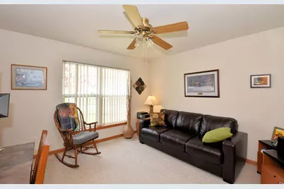 N97W14151  Knollcrest Cir, Germantown, WI 53022 - Photo 19