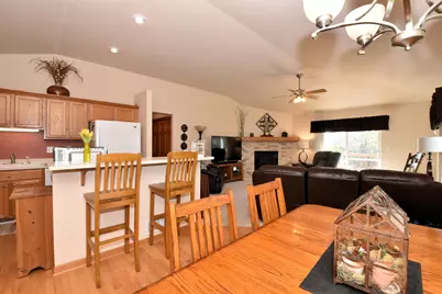 N97W14151  Knollcrest Cir, Germantown, WI 53022 - Photo 13