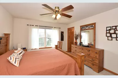 N97W14151  Knollcrest Cir, Germantown, WI 53022 - Photo 15
