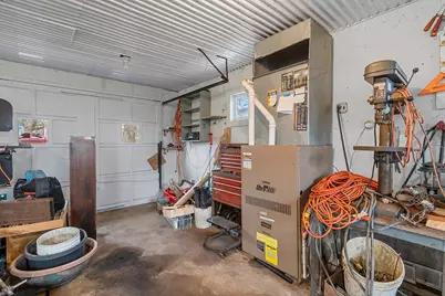 7047 W Custer St, Manitowoc, WI 54220 - Photo 31