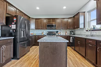 N42W22770  Beacon Ct, Pewaukee, WI 53072 - Photo 7
