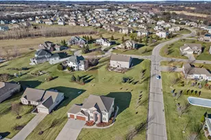 N42W22770 Beacon Ct, Pewaukee, WI 53072 - Photo 55