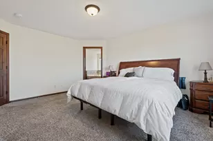 N42W22770 Beacon Ct, Pewaukee, WI 53072 - Photo 25