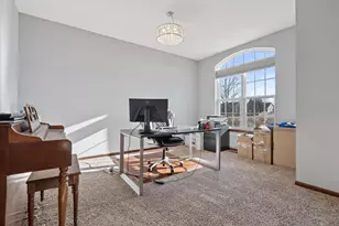 N42W22770 Beacon Ct, Pewaukee, WI 53072 - Photo 15
