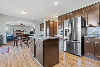 N42W22770  Beacon Ct, Pewaukee, WI 53072 - Photo 5